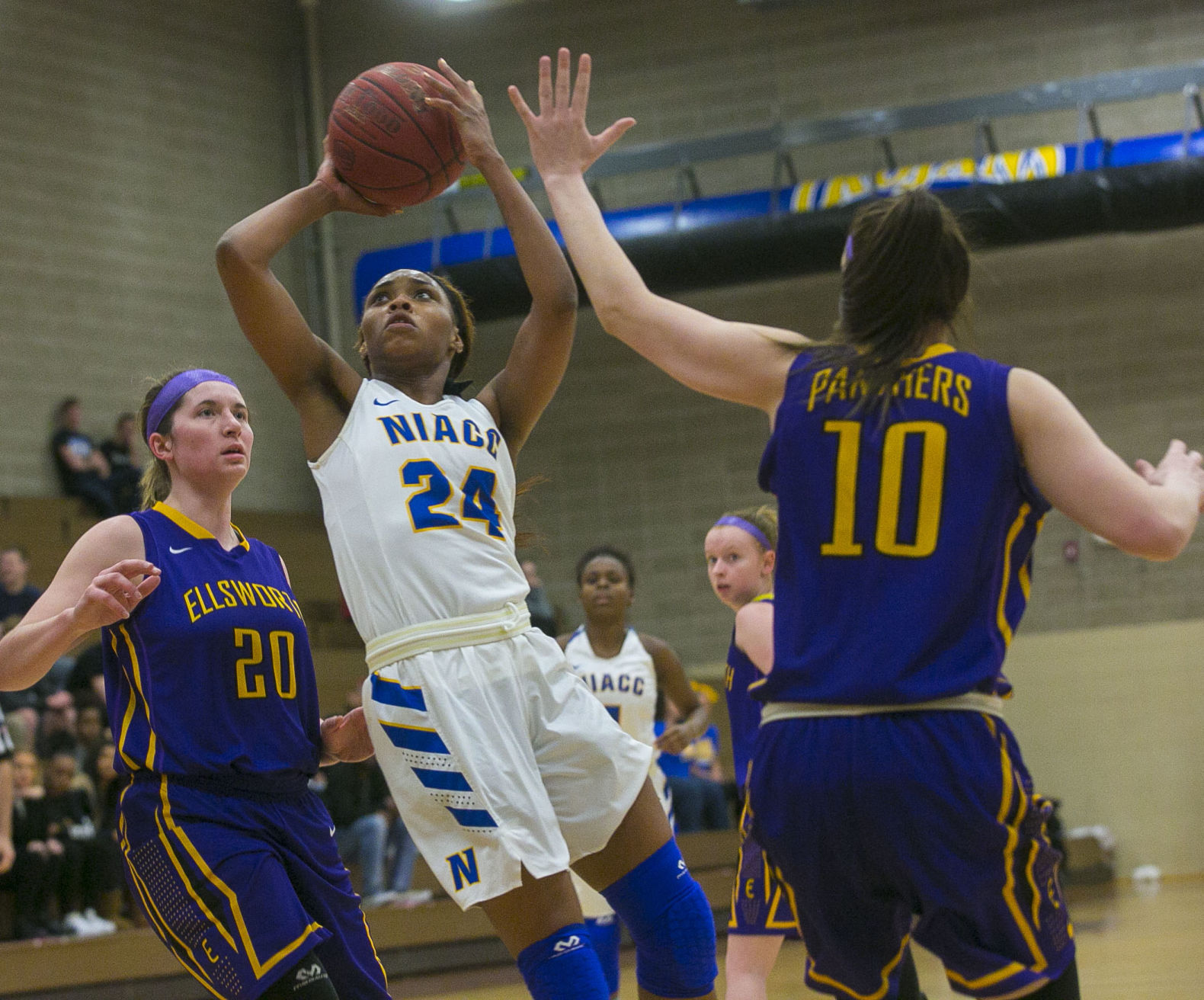 WBBall NIACC vs. Ellsworth 4